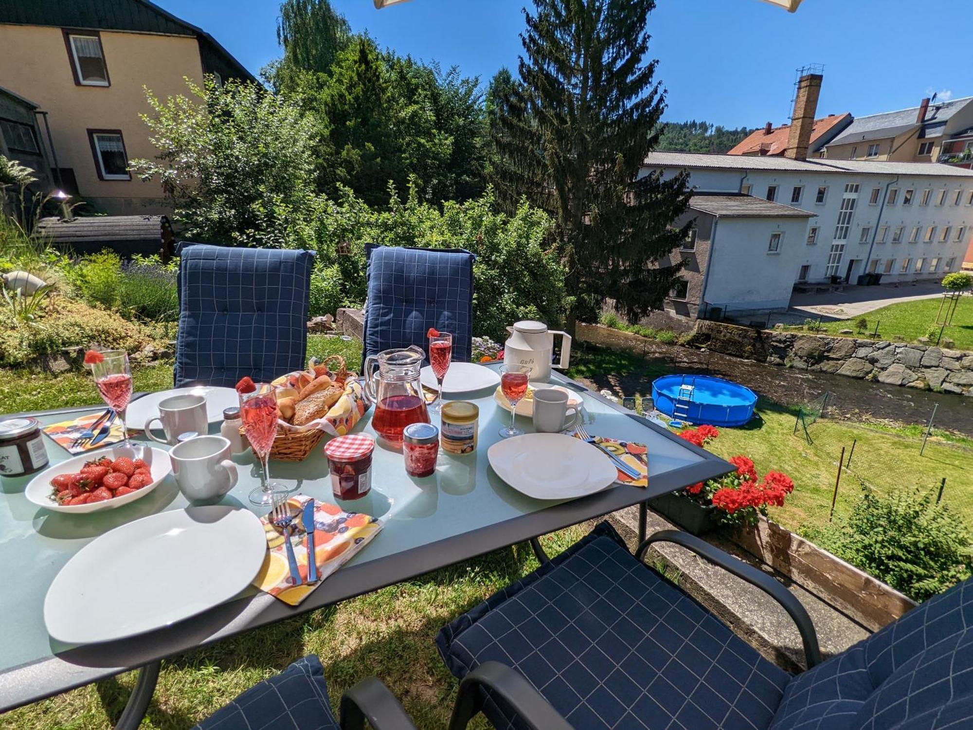 Uo2 - Urlaubsmagie - Garten, Whirlpool, Sauna Lägenhet Sebnitz Exteriör bild